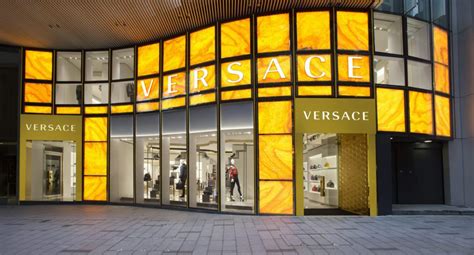 versace hk central chang chen|Meet Versace’s Stunning New Flagship in Hong Kong Central.